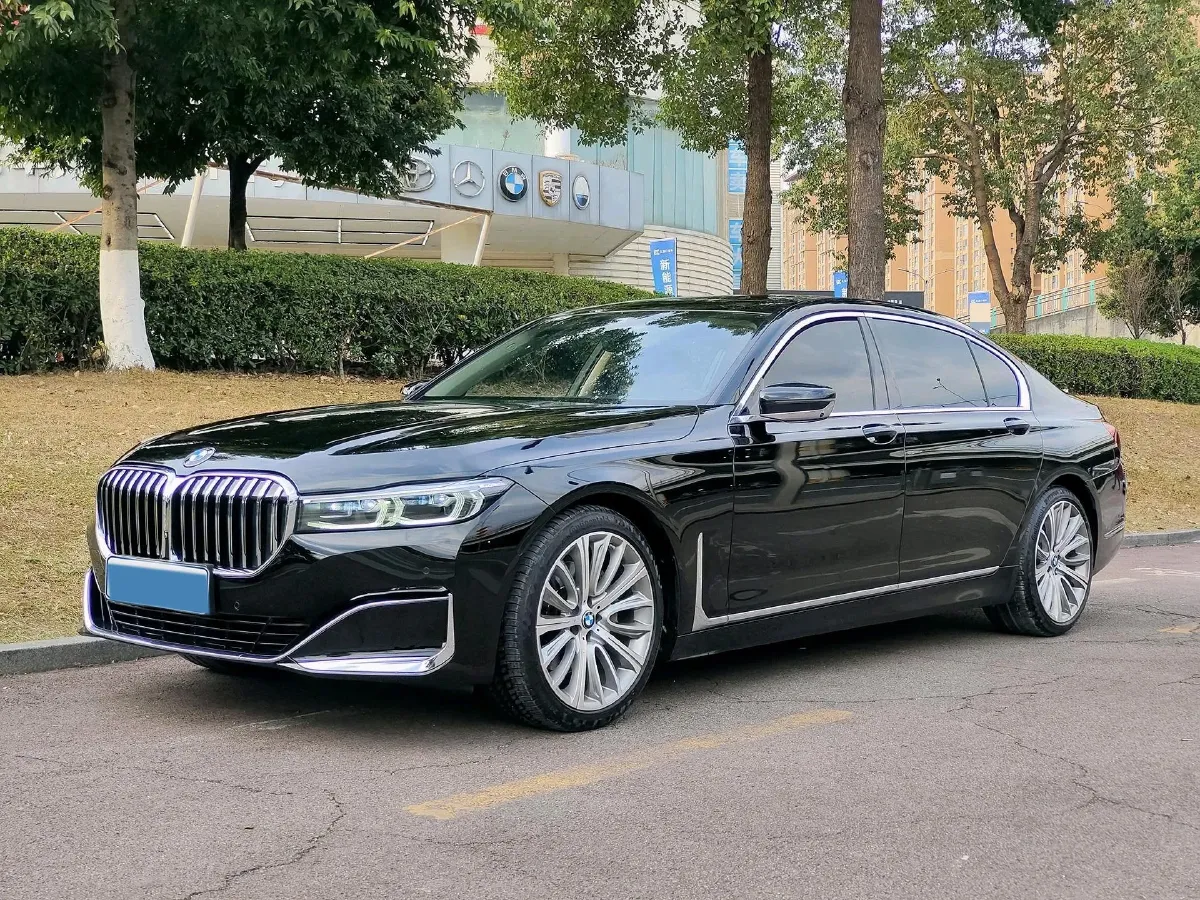2019 BMW 7 Series 3.0T 340HP L6 8AT,autocango,china used car exporter,china ev exporter,chinese used car exporter,chinese used ev exporter