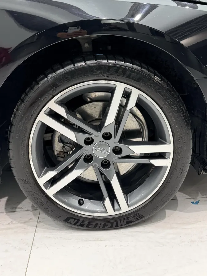 2020 Audi A4L 2.0T 190HP L4 7DCT,autocango,china used car exporter,china ev exporter,chinese used car exporter,chinese used ev exporter