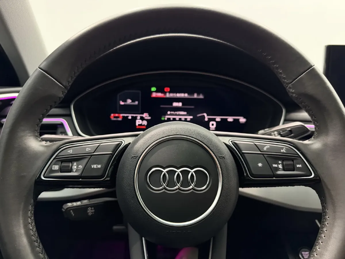 2020 Audi A4L 2.0T 190HP L4 7DCT,autocango,china used car exporter,china ev exporter,chinese used car exporter,chinese used ev exporter