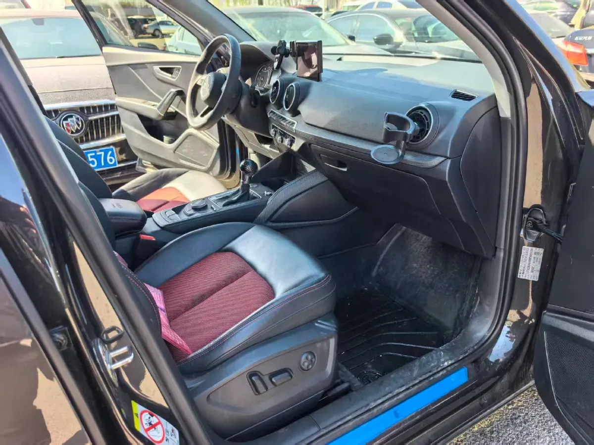 2021 Audi Q2L 1.4T 150HP L4 7DCT,autocango,china used car exporter,china ev exporter,chinese used car exporter,chinese used ev exporter