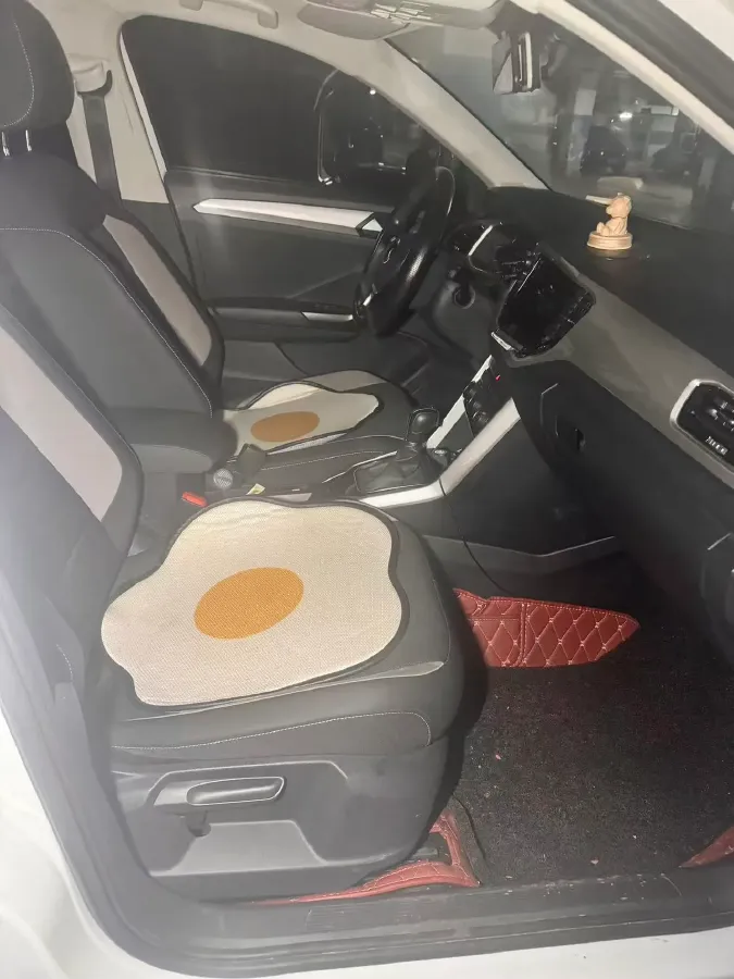 2022 Volkswagen T-Roc 1.4T 150HP L4 7DCT,autocango,china used car exporter,china ev exporter,chinese used car exporter,chinese used ev exporter