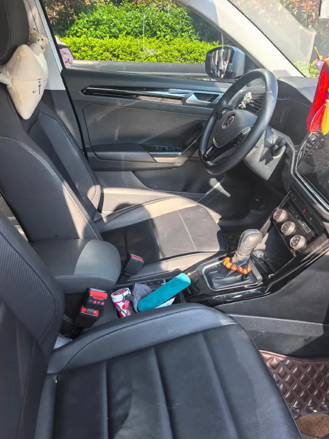 2022 Volkswagen T-Roc 1.4T 150HP L4 7DCT,autocango,china used car exporter,china ev exporter,chinese used car exporter,chinese used ev exporter