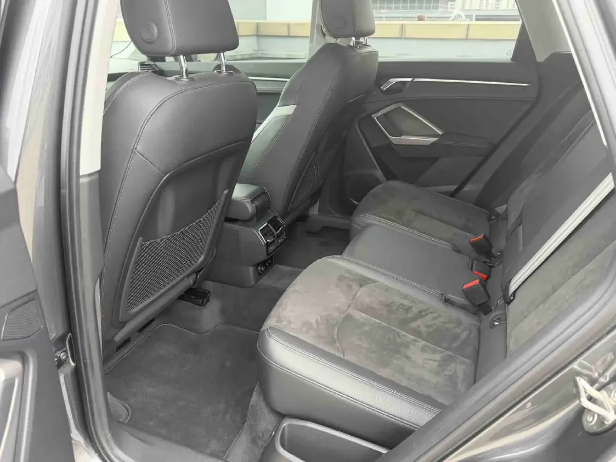 2022 Audi Q3 1.4T 150HP L4 7DCT,autocango,china used car exporter,china ev exporter,chinese used car exporter,chinese used ev exporter