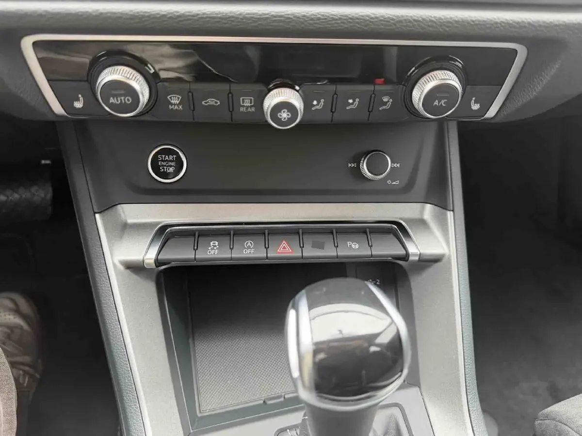 2022 Audi Q3 1.4T 150HP L4 7DCT,autocango,china used car exporter,china ev exporter,chinese used car exporter,chinese used ev exporter