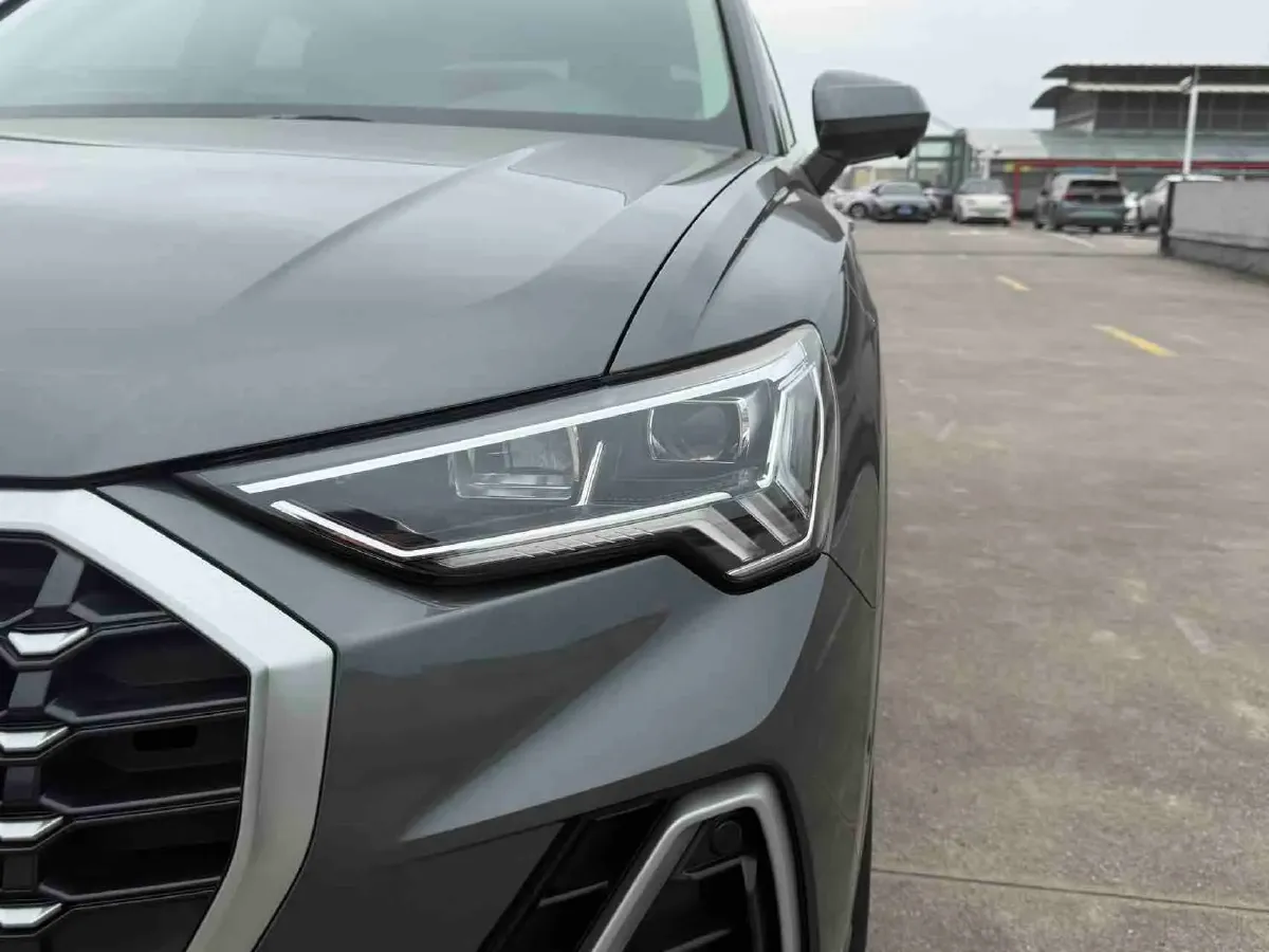 2022 Audi Q3 1.4T 150HP L4 7DCT,autocango,china used car exporter,china ev exporter,chinese used car exporter,chinese used ev exporter