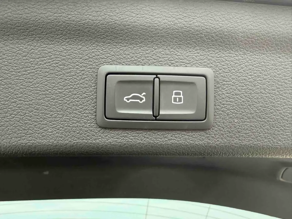 2022 Audi Q3 1.4T 150HP L4 7DCT,autocango,china used car exporter,china ev exporter,chinese used car exporter,chinese used ev exporter