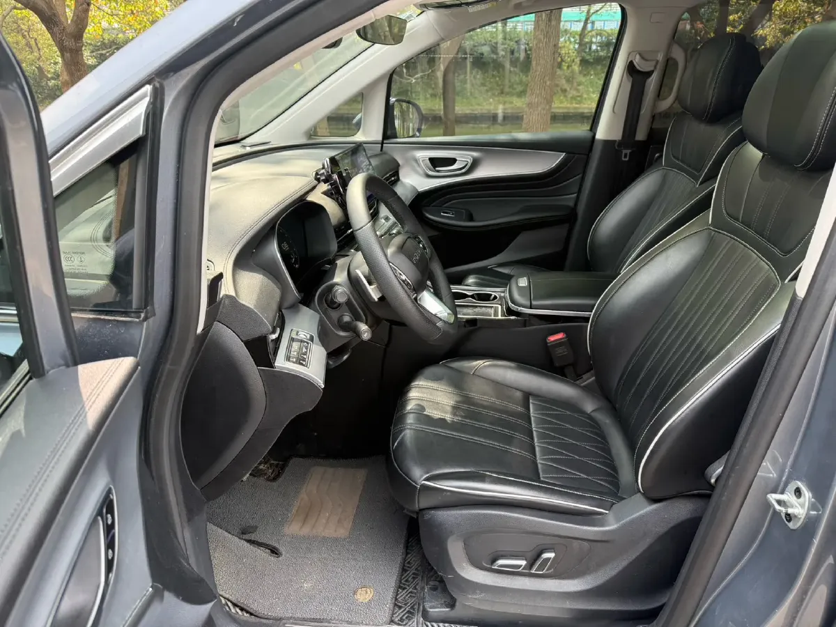 2021 Roewe iMAX8 2.0T 234HP L4 8AT,autocango,china used car exporter,china ev exporter,chinese used car exporter,chinese used ev exporter