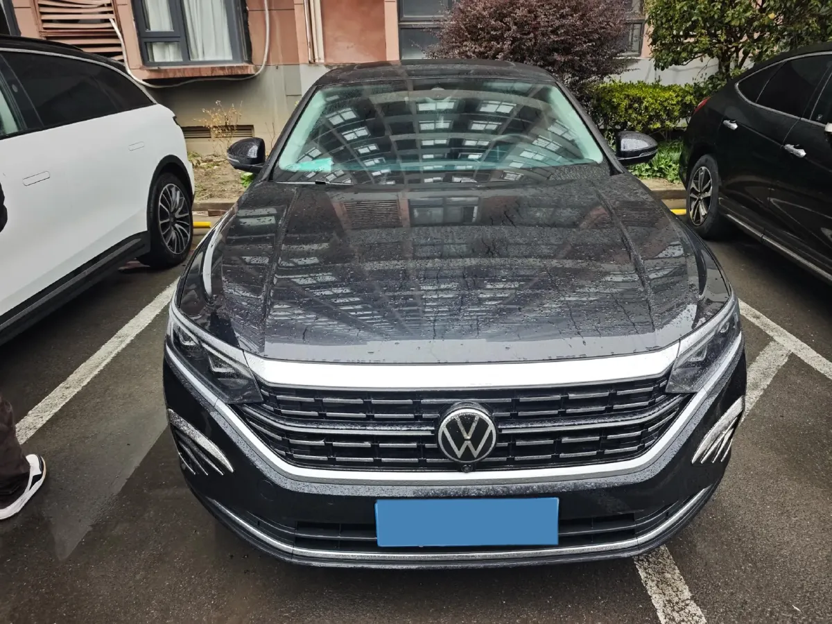 2023 Volkswagen Passat 2.0T 186HP L4 7DCT,autocango,china used car exporter,china ev exporter,chinese used car exporter,chinese used ev exporter