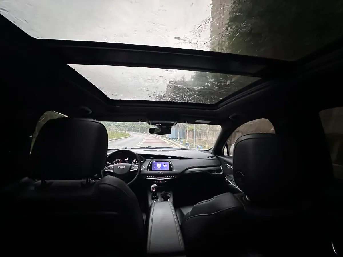 2020 Cadillac XT4 2.0T 237HP L4 9AT,autocango,china used car exporter,china ev exporter,chinese used car exporter,chinese used ev exporter