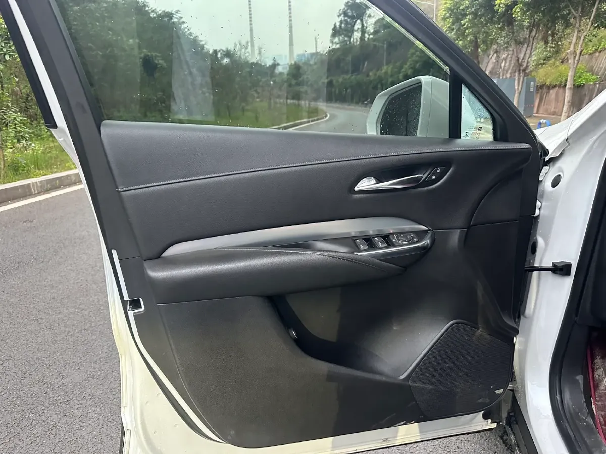 2020 Cadillac XT4 2.0T 237HP L4 9AT,autocango,china used car exporter,china ev exporter,chinese used car exporter,chinese used ev exporter