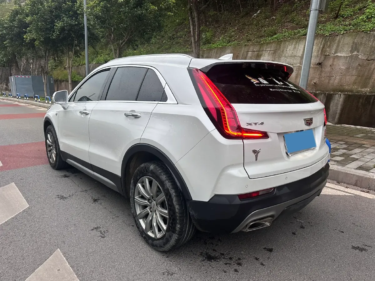 2020 Cadillac XT4 2.0T 237HP L4 9AT,autocango,china used car exporter,china ev exporter,chinese used car exporter,chinese used ev exporter