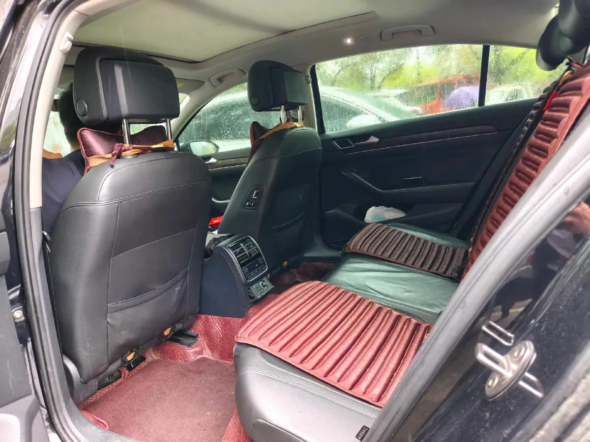 2017 Volkswagen Magotan 1.8T 180HP L4 7DCT,autocango,china used car exporter,china ev exporter,chinese used car exporter,chinese used ev exporter