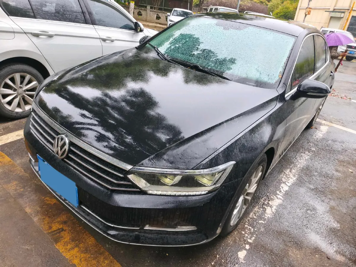 2017 Volkswagen Magotan 1.8T 180HP L4 7DCT,autocango,china used car exporter,china ev exporter,chinese used car exporter,chinese used ev exporter