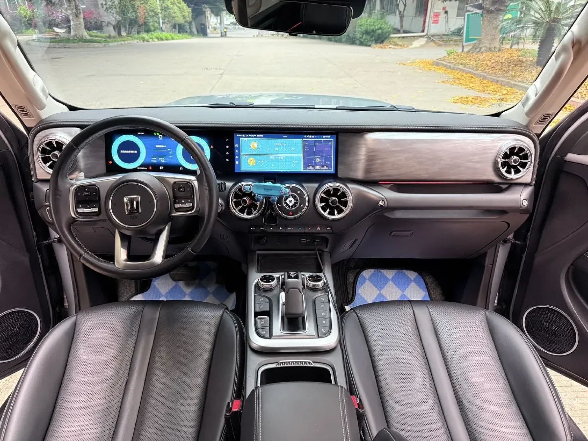 2021 Tank 300 2.0T 227HP L4 8AT,autocango,china used car exporter,china ev exporter,chinese used car exporter,chinese used ev exporter