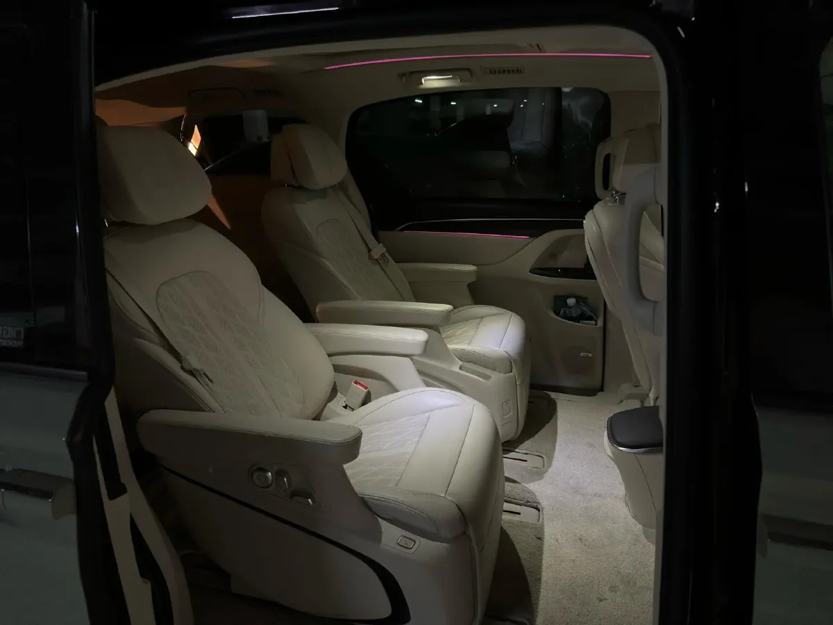 2020 Buick GL8 2.0T 237HP L4 9AT,autocango,china used car exporter,china ev exporter,chinese used car exporter,chinese used ev exporter