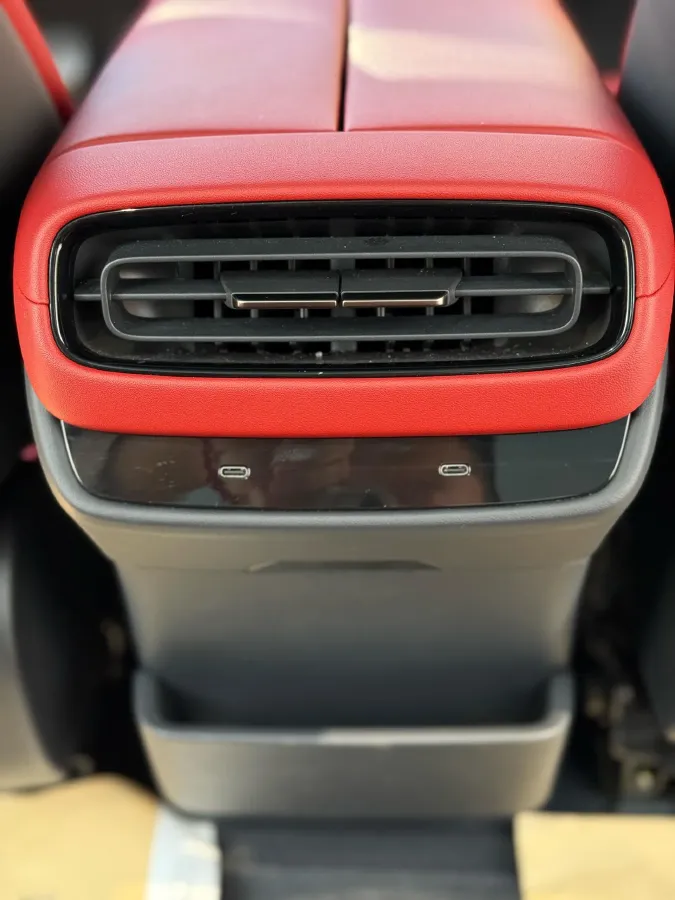 2024 MI SU7 BEV 73.6KWH,autocango,china used car exporter,china ev exporter,chinese used car exporter,chinese used ev exporter