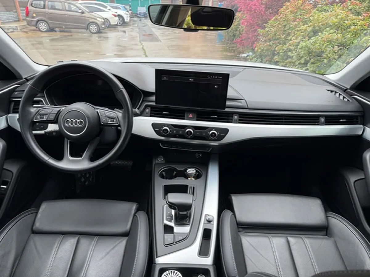 2024 Audi A4L 2.0T 190HP L4 7DCT,autocango,china used car exporter,china ev exporter,chinese used car exporter,chinese used ev exporter