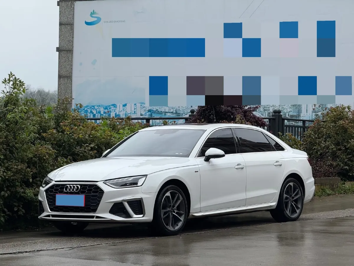 2024 Audi A4L 2.0T 190HP L4 7DCT,autocango,china used car exporter,china ev exporter,chinese used car exporter,chinese used ev exporter