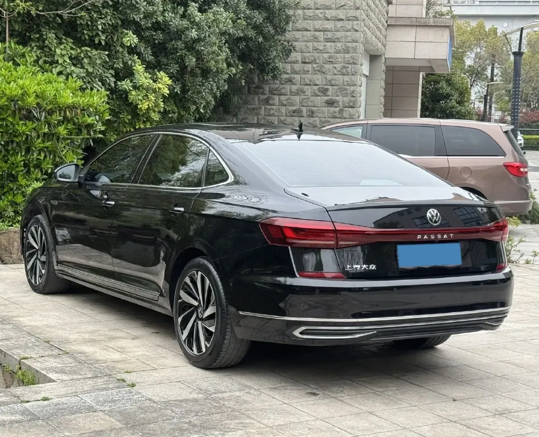 2023 Volkswagen Passat 2.0T 186HP L4 7DCT,autocango,china used car exporter,china ev exporter,chinese used car exporter,chinese used ev exporter