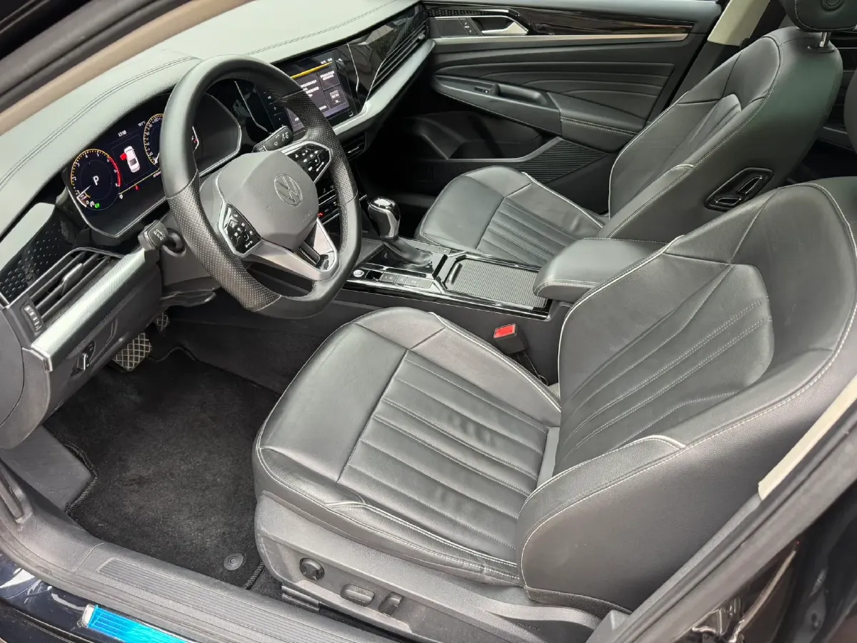 2023 Volkswagen Passat 2.0T 186HP L4 7DCT,autocango,china used car exporter,china ev exporter,chinese used car exporter,chinese used ev exporter