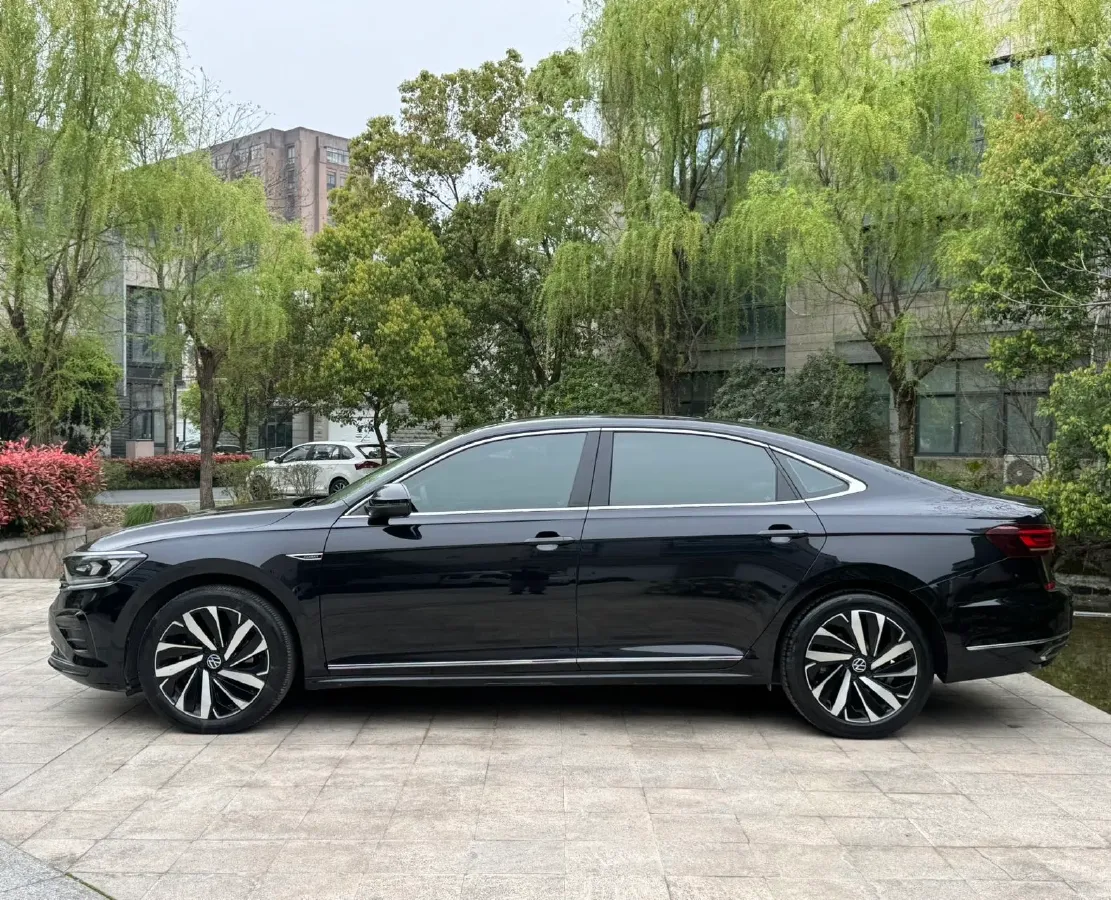 2023 Volkswagen Passat 2.0T 186HP L4 7DCT,autocango,china used car exporter,china ev exporter,chinese used car exporter,chinese used ev exporter
