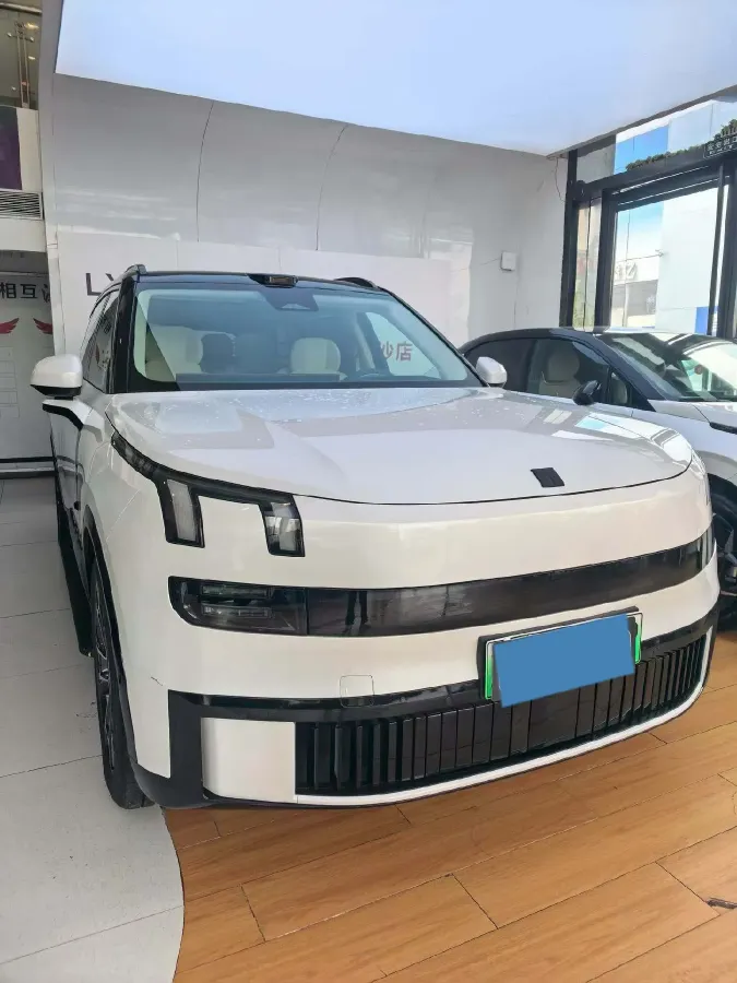 2025 LYNK&CO 900 2.0T 254HP L4 3DHT PHEV,autocango,china used car exporter,china ev exporter,chinese used car exporter,chinese used ev exporter