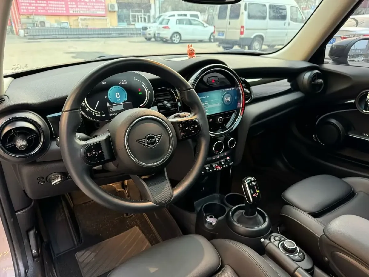 2023 MINI MINI 1.5T 136HP L3 7DCT,autocango,china used car exporter,china ev exporter,chinese used car exporter,chinese used ev exporter