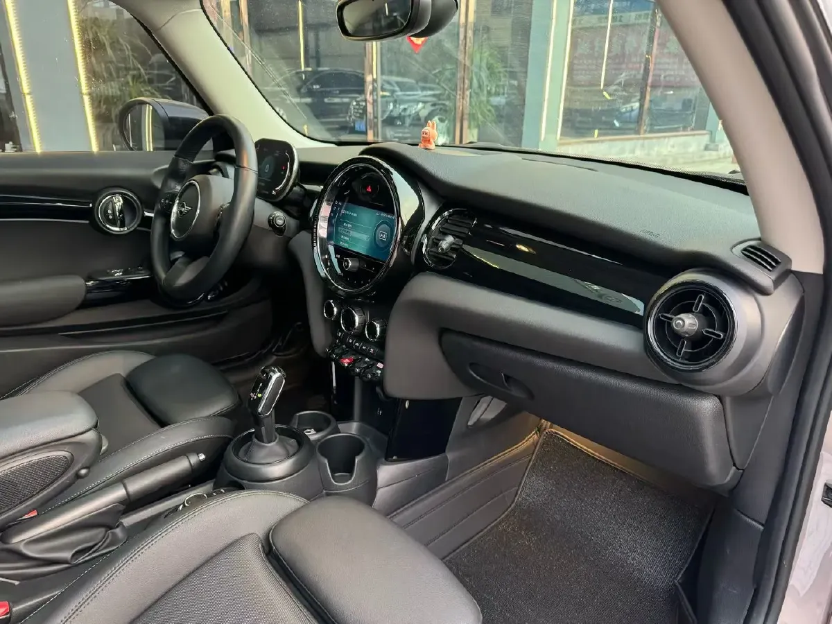 2023 MINI MINI 1.5T 136HP L3 7DCT,autocango,china used car exporter,china ev exporter,chinese used car exporter,chinese used ev exporter