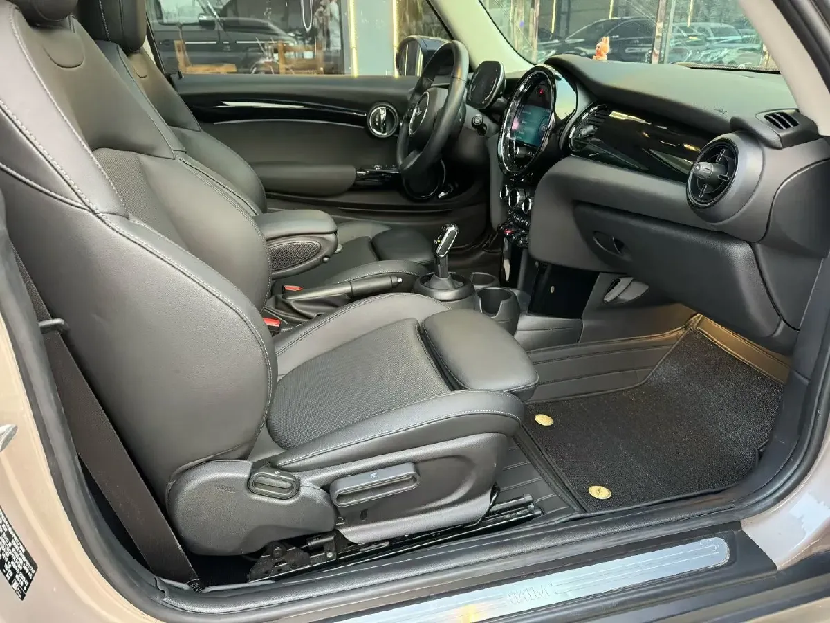 2023 MINI MINI 1.5T 136HP L3 7DCT,autocango,china used car exporter,china ev exporter,chinese used car exporter,chinese used ev exporter