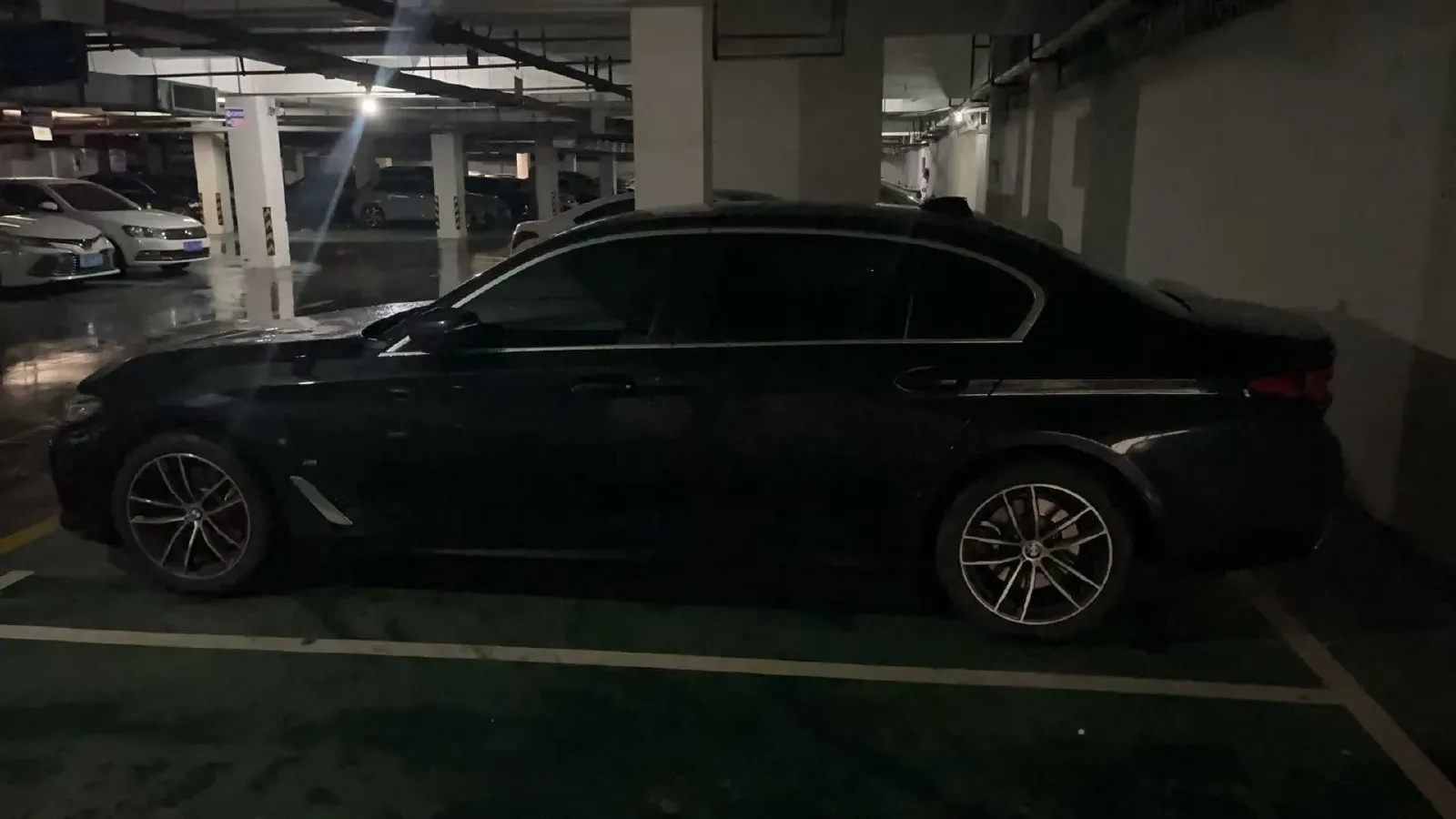 2022 BMW 5 Series 2.0T 184HP L4 8AT,autocango,china used car exporter,china ev exporter,chinese used car exporter,chinese used ev exporter