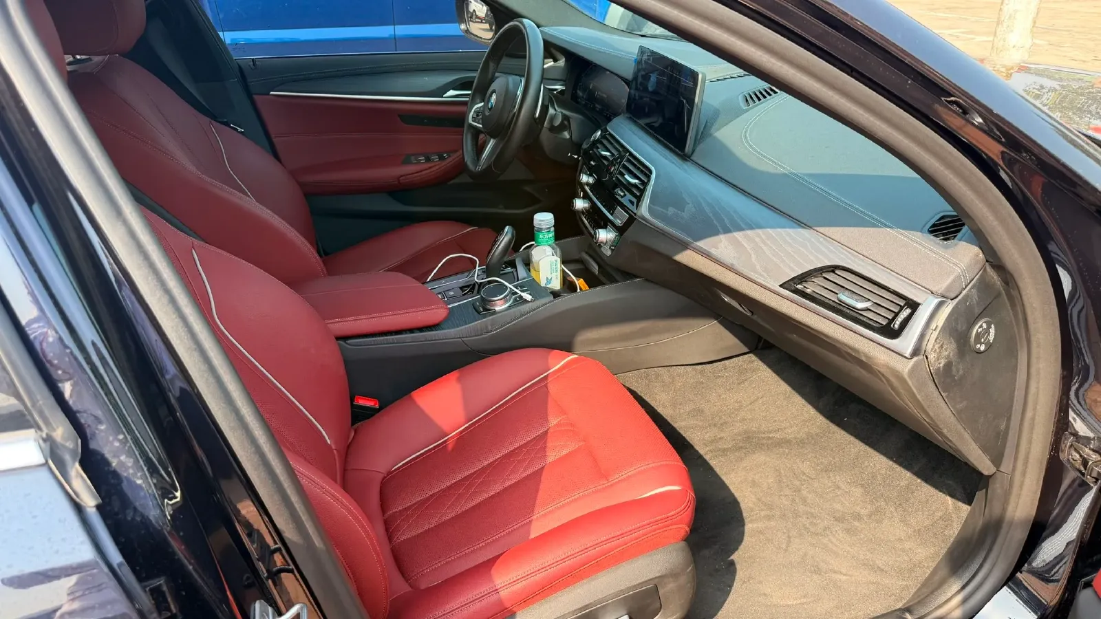 2021 BMW 5 Series 2.0T 252HP L4 8AT,autocango,china used car exporter,china ev exporter,chinese used car exporter,chinese used ev exporter