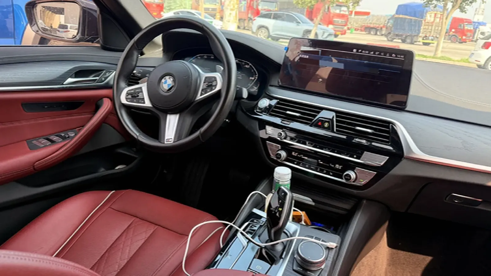 2021 BMW 5 Series 2.0T 252HP L4 8AT,autocango,china used car exporter,china ev exporter,chinese used car exporter,chinese used ev exporter
