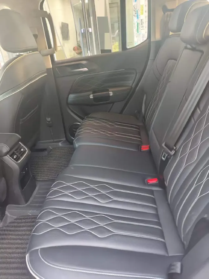 2024 Tank 300 2.0T 227HP L4 8AT,autocango,china used car exporter,china ev exporter,chinese used car exporter,chinese used ev exporter