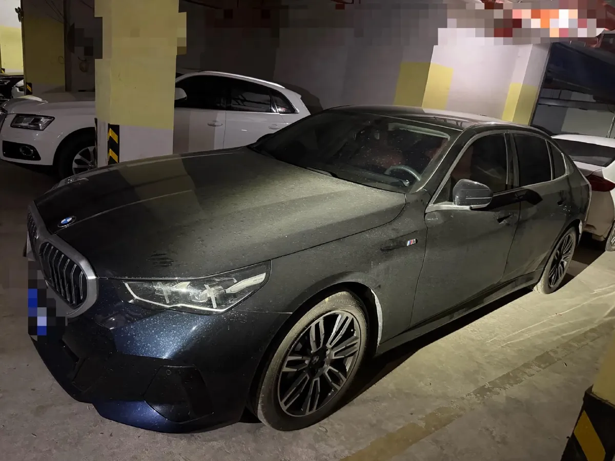 2025 BMW 5 Series 2.0T 258HP L4 8AT,autocango,china used car exporter,china ev exporter,chinese used car exporter,chinese used ev exporter