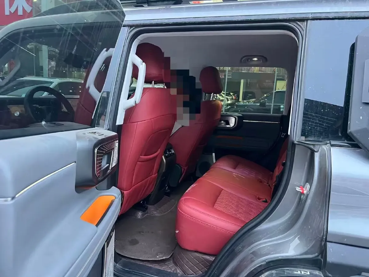 2024 Beijing BJ40 2.0T 245HP L4 8AT,autocango,china used car exporter,china ev exporter,chinese used car exporter,chinese used ev exporter