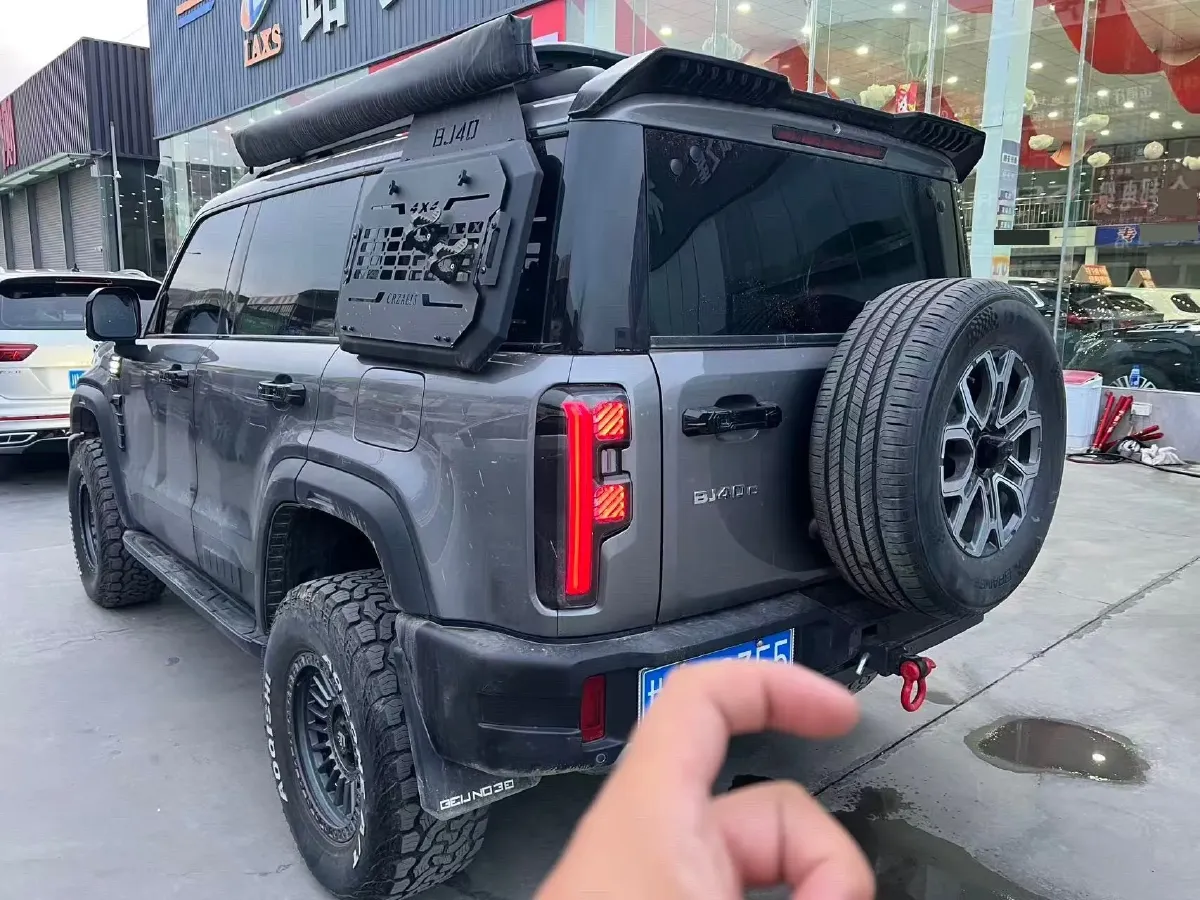 2024 Beijing BJ40 2.0T 245HP L4 8AT,autocango,china used car exporter,china ev exporter,chinese used car exporter,chinese used ev exporter