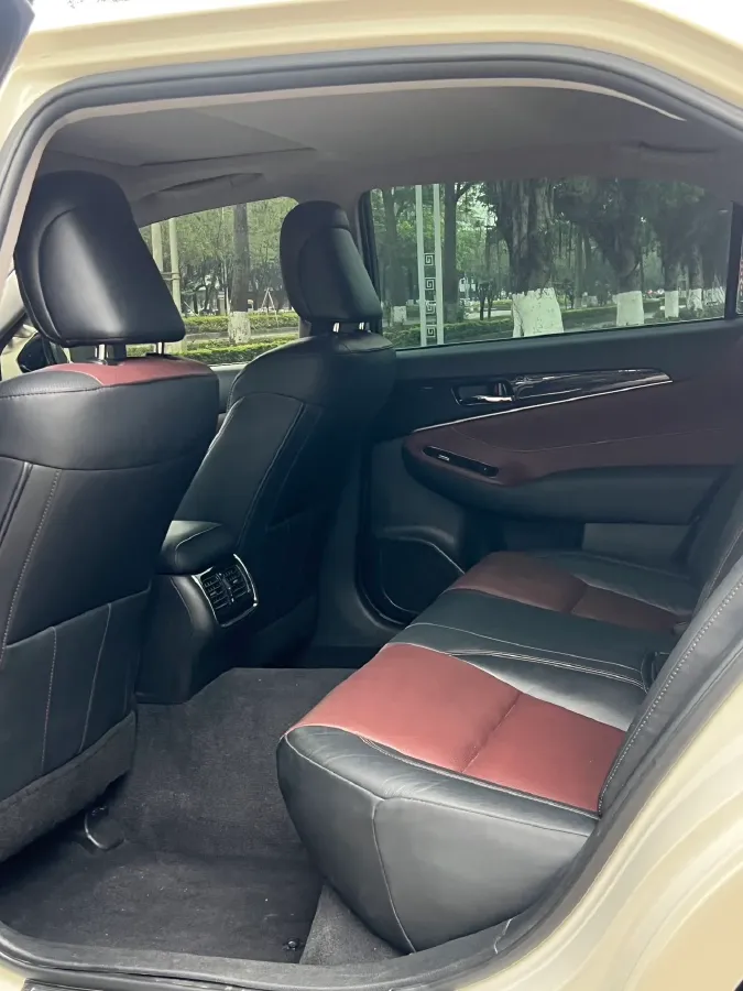 2018 Toyota Highlander 2.0T 220HP L4 6AT,autocango,china used car exporter,china ev exporter,chinese used car exporter,chinese used ev exporter