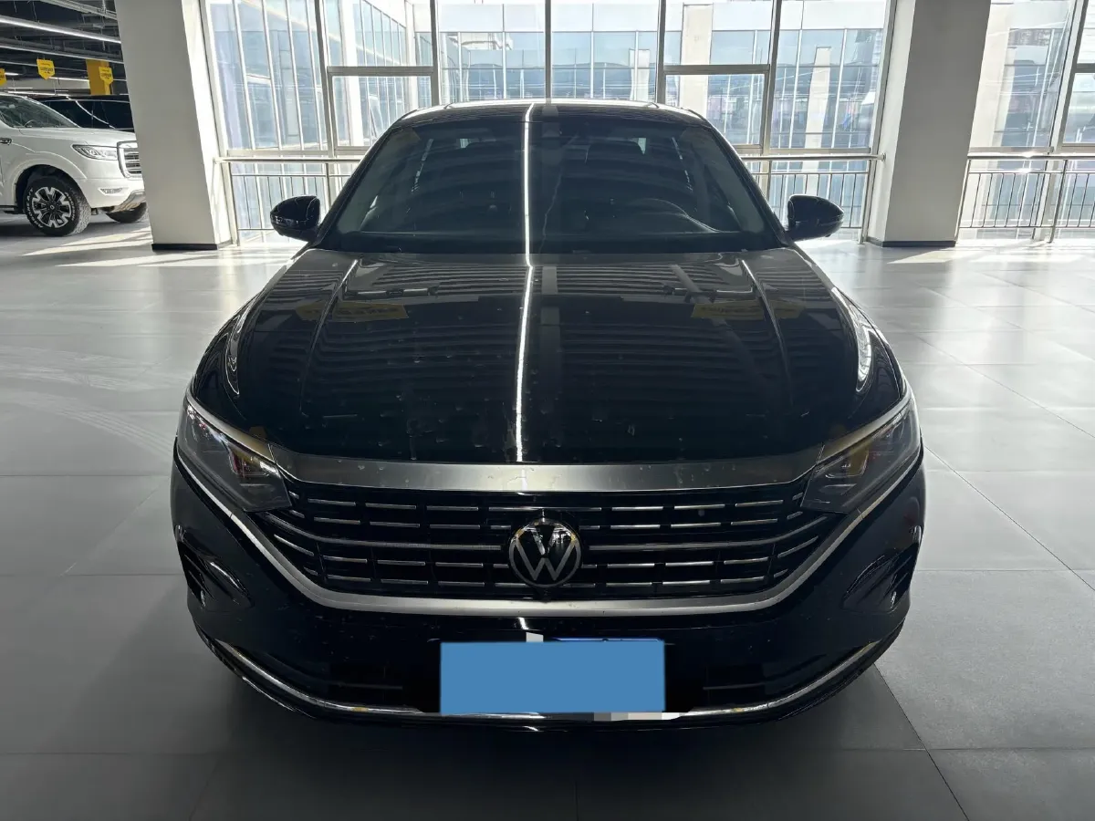 2023 Volkswagen Passat 2.0T 220HP L4 7DCT,autocango,china used car exporter,china ev exporter,chinese used car exporter,chinese used ev exporter