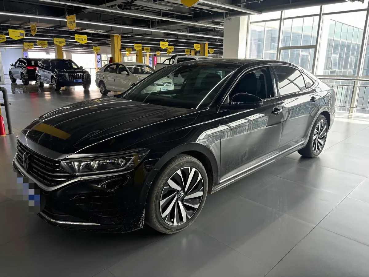 2023 Volkswagen Passat 2.0T 220HP L4 7DCT,autocango,china used car exporter,china ev exporter,chinese used car exporter,chinese used ev exporter