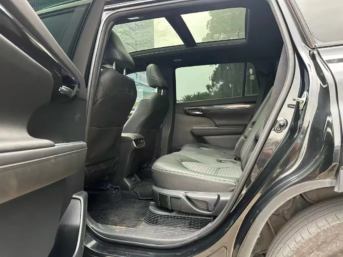 2022 Toyota Crown Kluger 2.5L 192HP L4 E-CVT Hybrid,autocango,china used car exporter,china ev exporter,chinese used car exporter,chinese used ev exporter