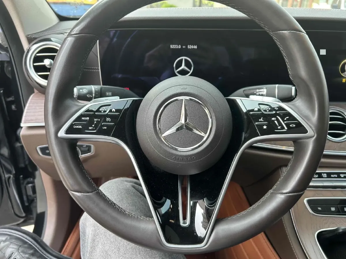 2021 Mercedes-Benz E Class 2.0T 258HP L4 9AT,autocango,china used car exporter,china ev exporter,chinese used car exporter,chinese used ev exporter