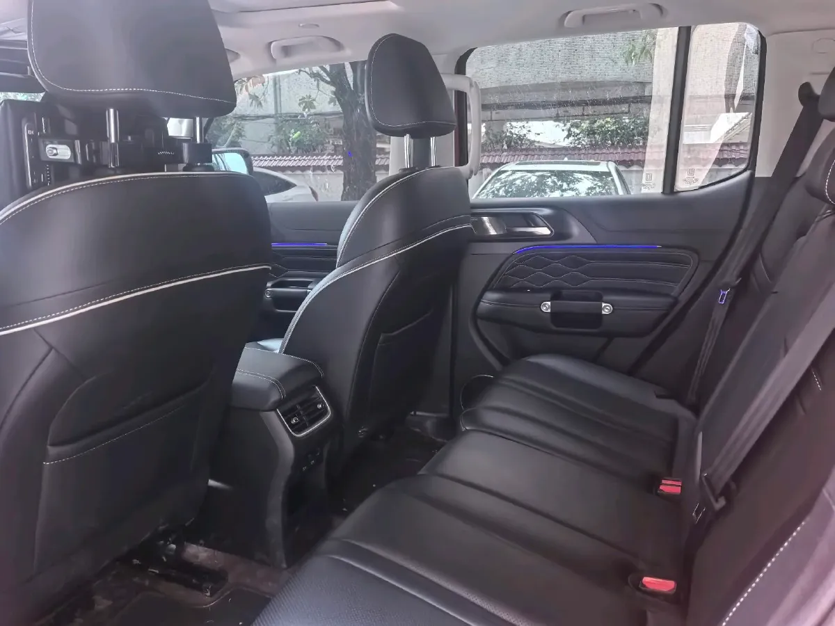 2021 Tank 300 2.0T 227HP L4 8AT,autocango,china used car exporter,china ev exporter,chinese used car exporter,chinese used ev exporter