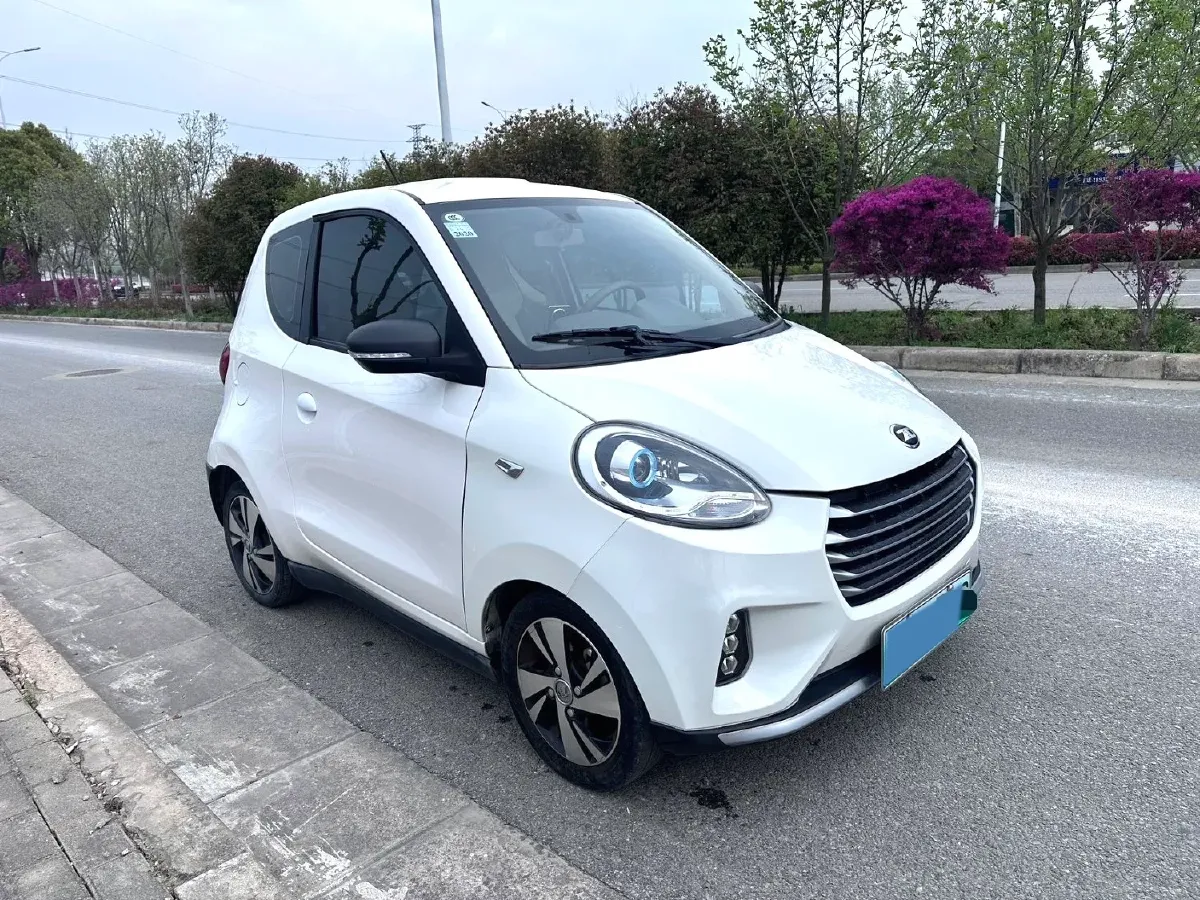 2018 BaoJun 310W 1.5L 112HP L4 5AMT,autocango,china used car exporter,china ev exporter,chinese used car exporter,chinese used ev exporter