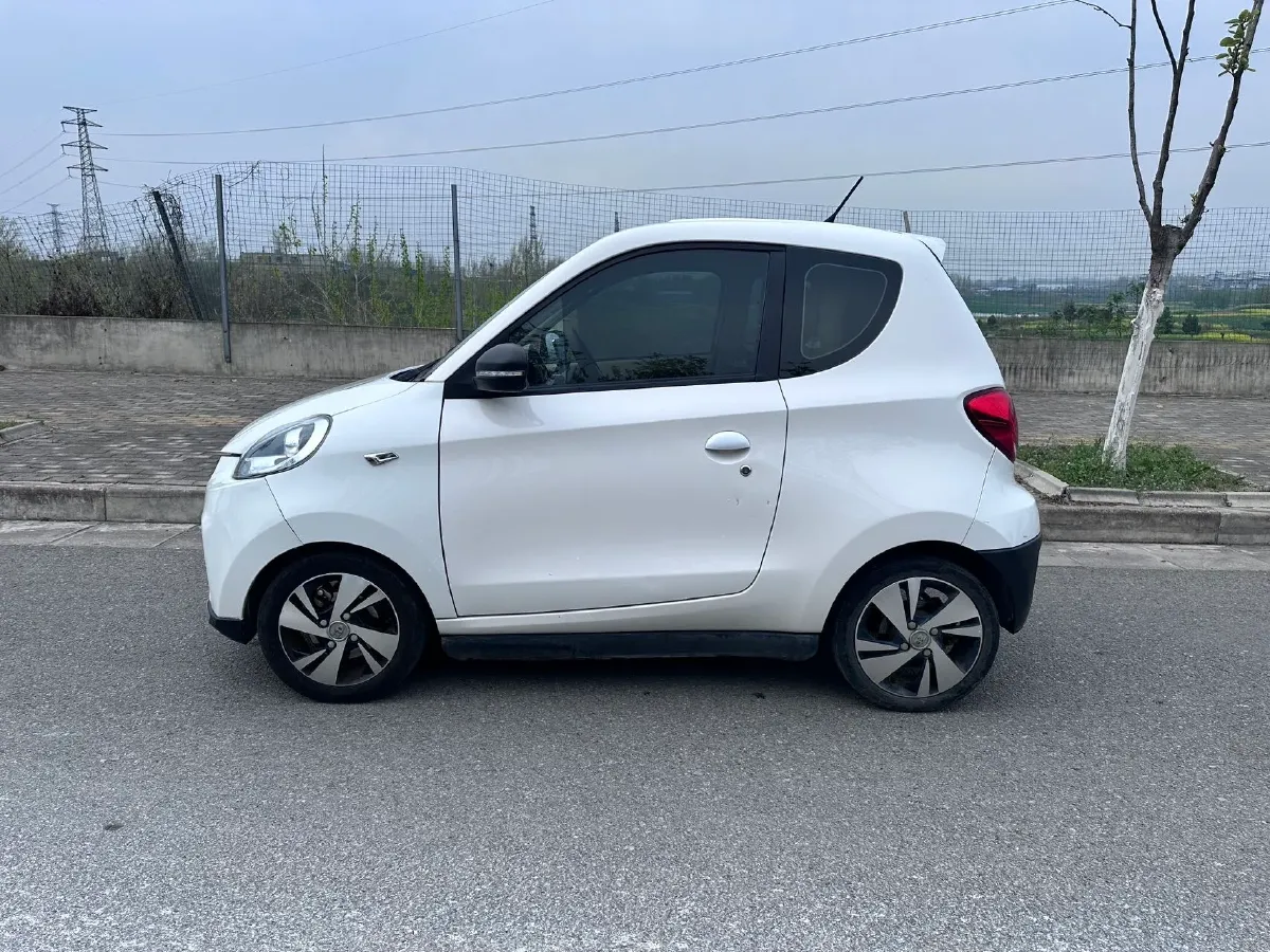 2018 BaoJun 310W 1.5L 112HP L4 5AMT,autocango,china used car exporter,china ev exporter,chinese used car exporter,chinese used ev exporter