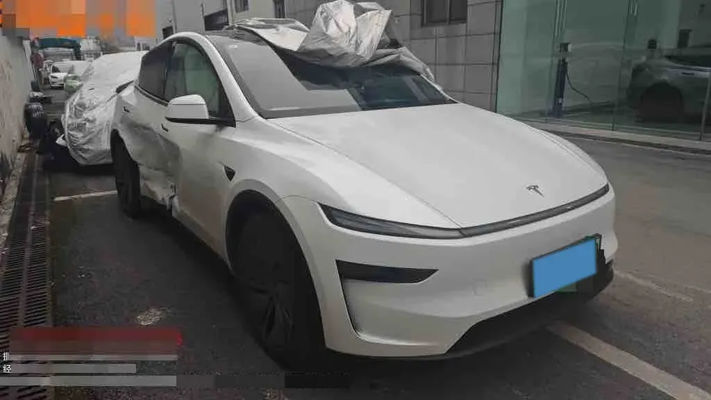 2025 Tesla Model Y BEV 62.5KWH,autocango,china used car exporter,china ev exporter,chinese used car exporter,chinese used ev exporter