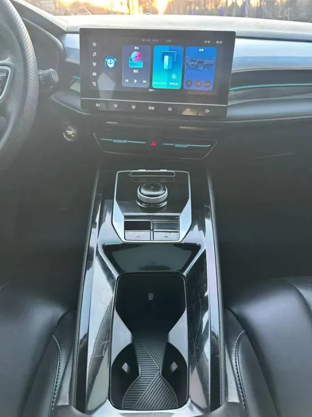 2021 Roewe RX5 1.5T 181HP L4 7DCT,autocango,china used car exporter,china ev exporter,chinese used car exporter,chinese used ev exporter