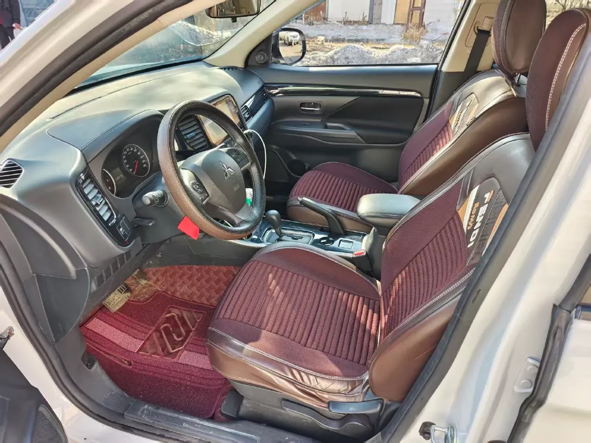 2021 Mitsubishi Outlander 2.0L 166HP L4 CVT,autocango,china used car exporter,china ev exporter,chinese used car exporter,chinese used ev exporter