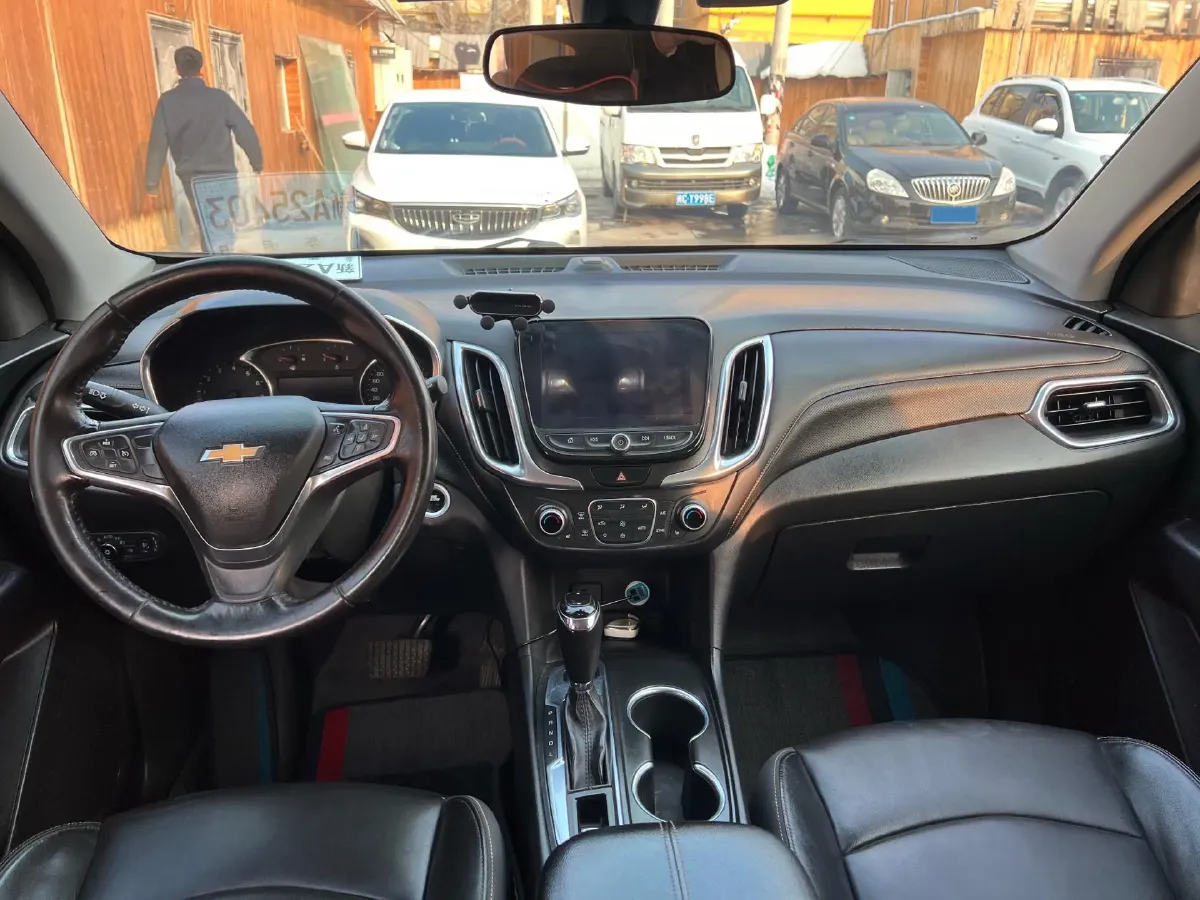 2018 Chevrolet Equinox 2.0T 260HP L4 9AT,autocango,china used car exporter,china ev exporter,chinese used car exporter,chinese used ev exporter