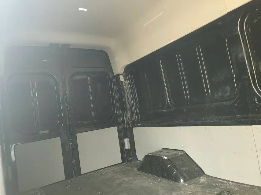 2024 Ford TransitT8 2.0T 154HP L4 7MT,autocango,china used car exporter,china ev exporter,chinese used car exporter,chinese used ev exporter