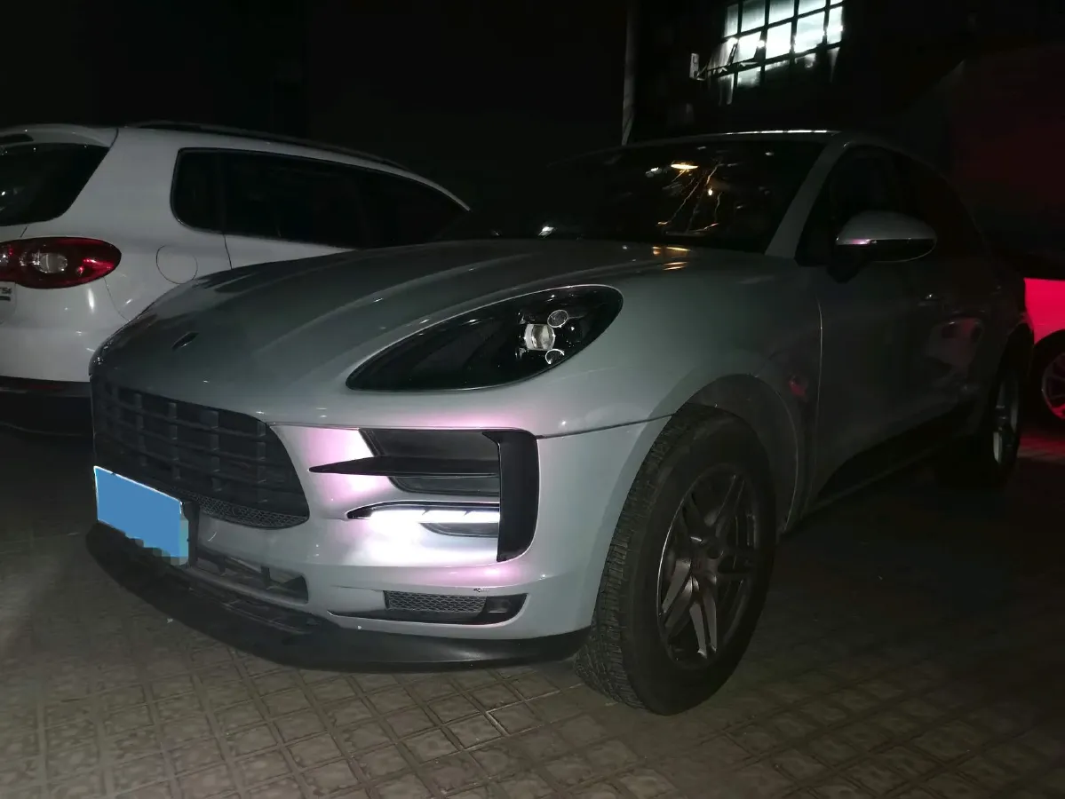 2018 Porsche Macan 2.0T 252HP L4 7DCT,autocango,china used car exporter,china ev exporter,chinese used car exporter,chinese used ev exporter